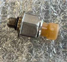 Powerstroke ICP Pressure Sensor for Ford F250 F350 F450 Diesel 6.0L 2004-2010