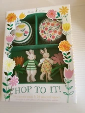 Meri HOP TO IT! 24 Cupcake Cases & 24 Toppers EASTER BUNNY Floral FOOD PICKS New