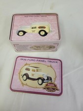 Ertl 1932 Campbell's Ford Panel Die Cast Truck 1:43 Scale w/Tin Box NIB
