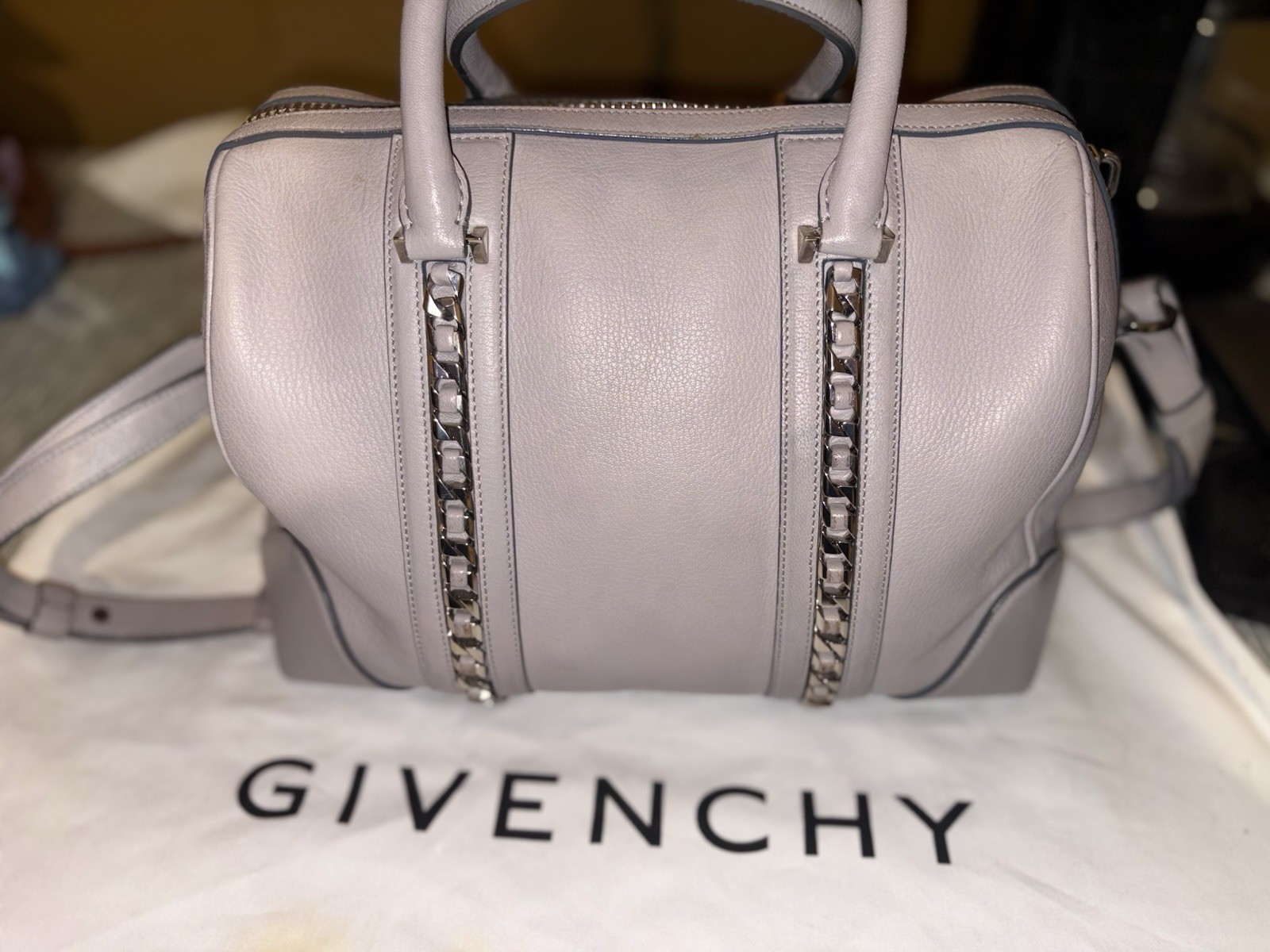 Authentic Givenchy Grey Leather Chain Detail Satc… - image 4