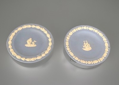 2 Wedgwood Jasperware Mayflower Schiff & Wassermann Mini Sammelteller 