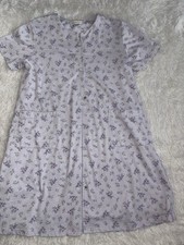 Miss Elaine women's sz. S lavender floral snap up cotton robe. Pretty  Nt Desc
