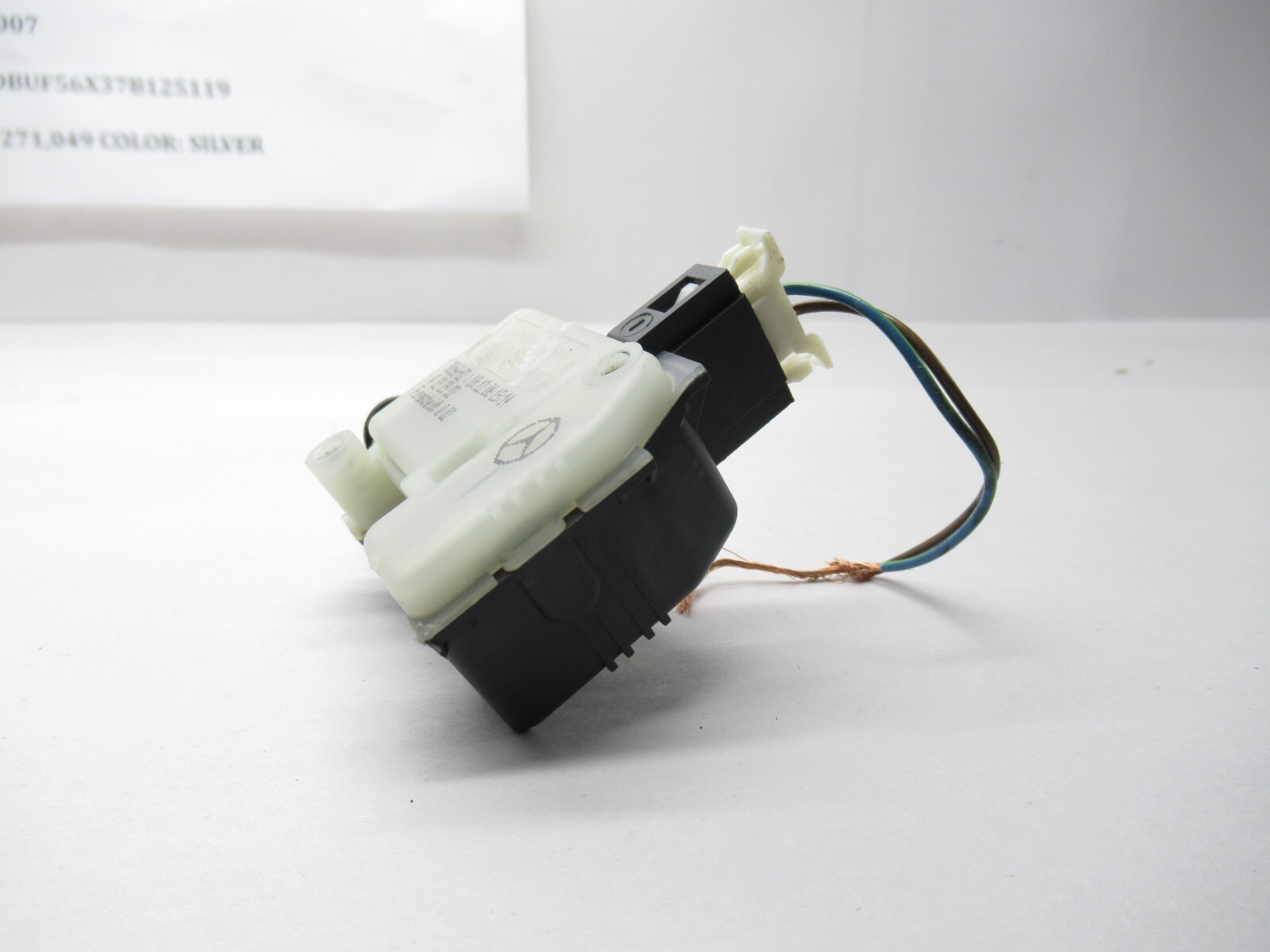 MERCEDES BENZ E Class W211 Rear Headrest Actuator Motor Control  