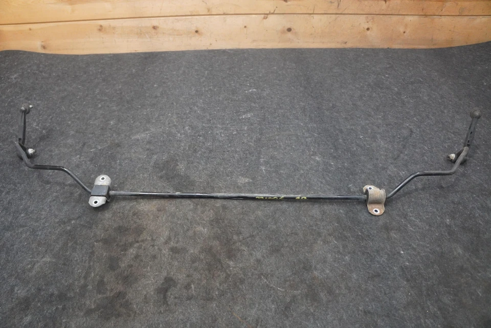 Barra estabilizadora antivuelco trasera 31356792137 BMW 435i 440 F32 2014-20 F30 F22 Foto 2 de 3