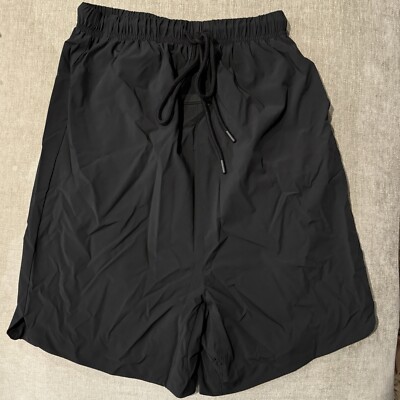 NWT Fear Of God Essentials Relaxed Nylon Shorts Men's XS NWT Fear Of God Essentials Relaxed Nylon Shorts Men's XS