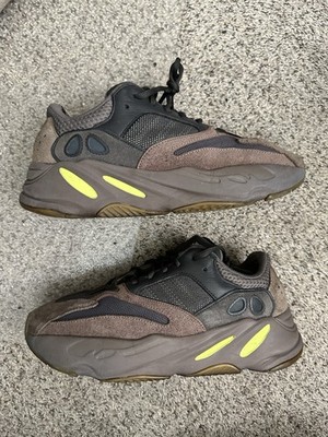 adidas Yeezy Boost 700 V1 Mauve Brown Mocha Latte - Size 9.5 Kanye