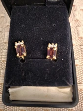 Gold Toned Clip On Vintage Reddish Square Stones With 3 Smaller Clear Stones