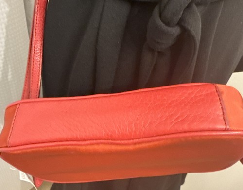 Coach Doppelreißverschluss Nylon Umhängetasche Kameratasche Tasche mit Lederbesatz in Rot Neu mit Etikett - Bild 11 von 13