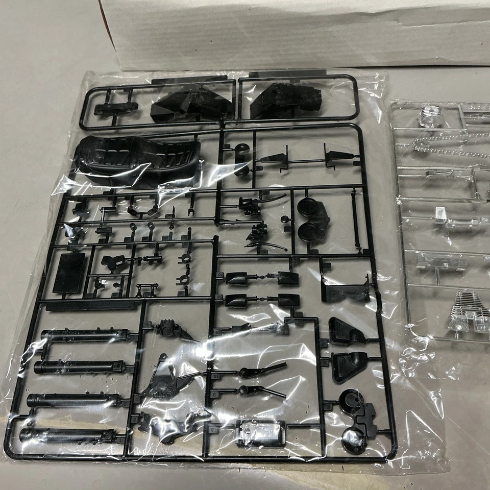 Modellino HONDA CB 900 F - Nitto 1/8 Tk. 1780 - NUOVO Kit Da Montare Vintage - Immagine 4 di 4