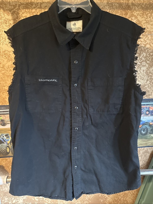 Legendary Whitetails Size Large Black Vest  Cotton