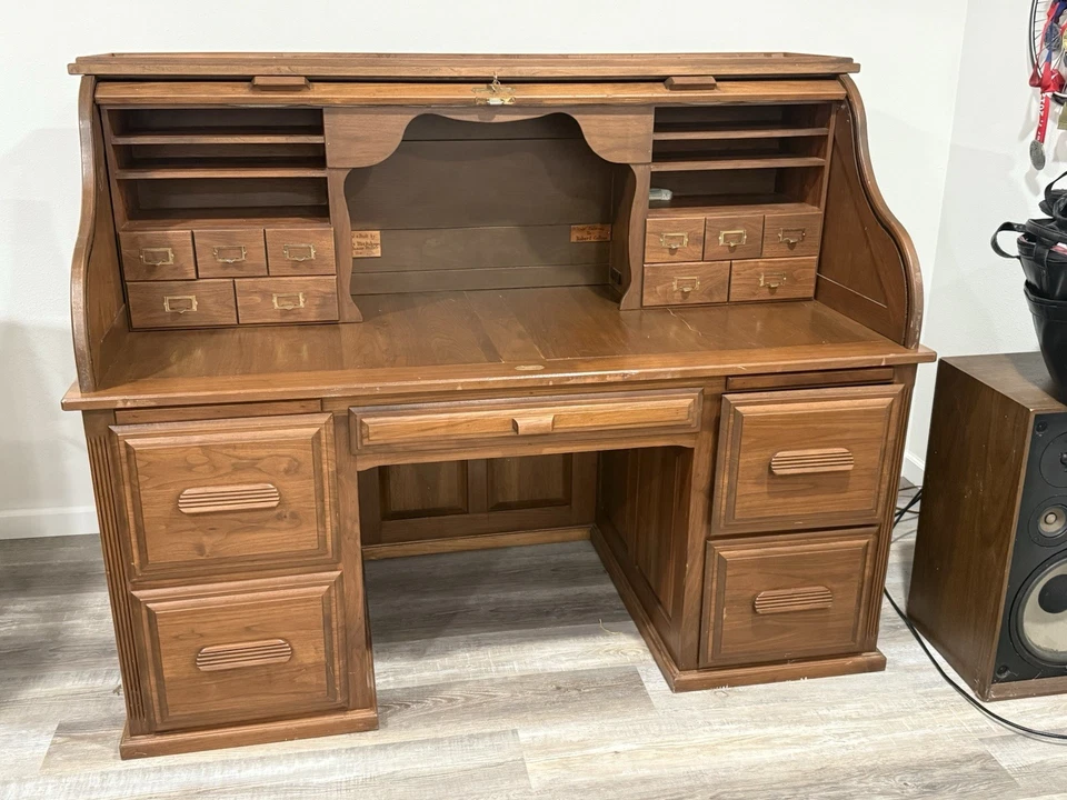 Escritorio enrollable vintage (NECESITA IRSE) Foto 4 de 4