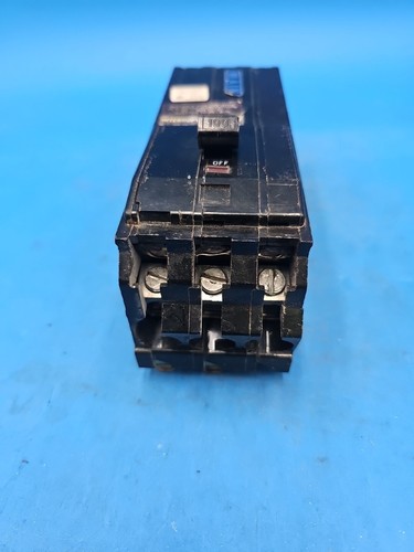 Square D Q13100 100 Amp 3 Pole Main Circuit Breaker Type Q1 240VAC Plug On - Picture 3 of 7