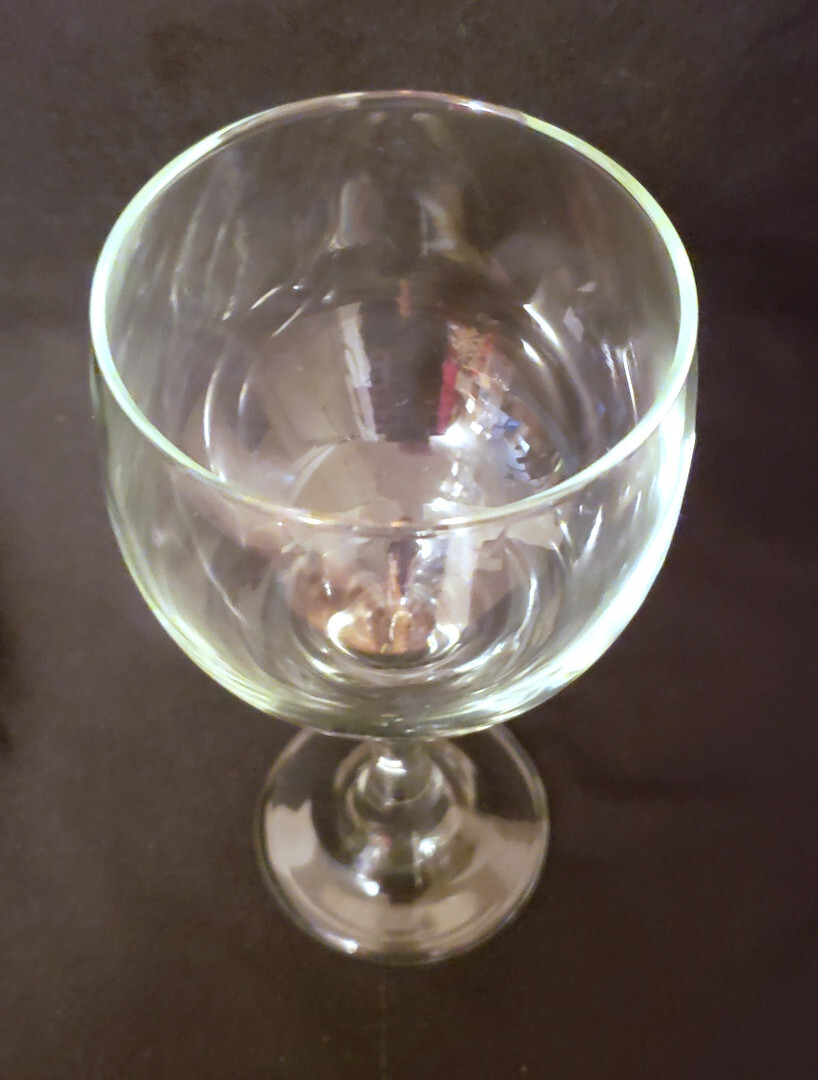 Dailyware Red Wine Glasses Set of 12 10.5 oz/310 ml *LOCAL PICKUP ONLY