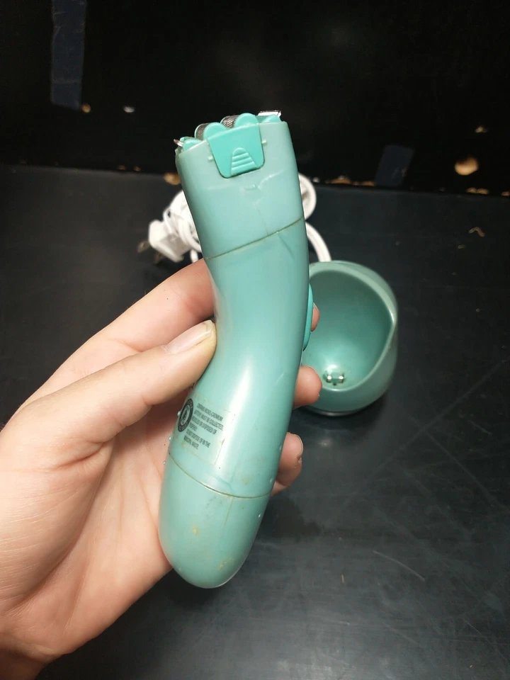 SOLO PIEZAS Afeitadora Conair Mujer Lámina Húmeda/Seca Recargable Inalámbrica LWD375W Verde azulado Foto 3 de 4