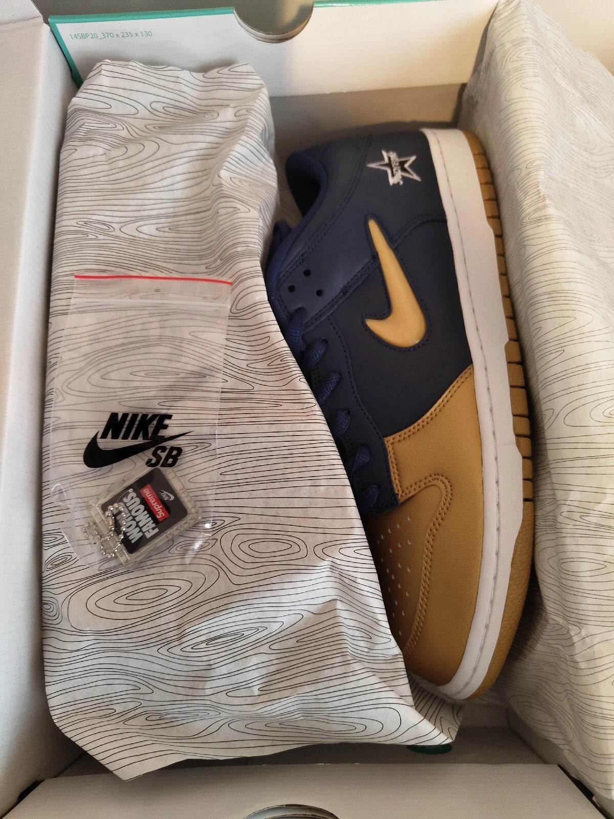 Supreme Dunk Low UK12