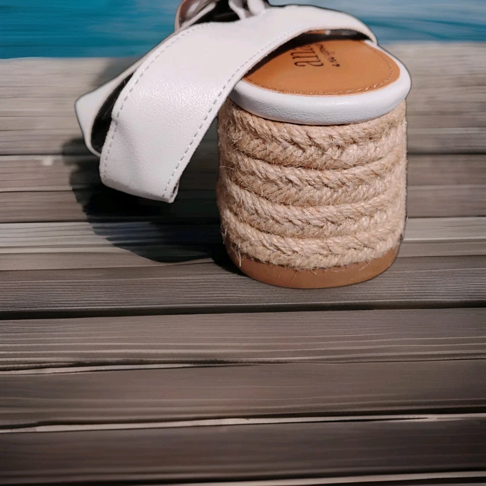 Sandalias/zapatos de mujer con correa blanca a.n.a new approach #9 2 pulgadas de tacón Foto 3 de 4