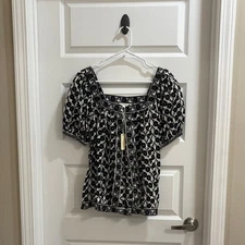 ✨NWT~Max Studio Blouse✨