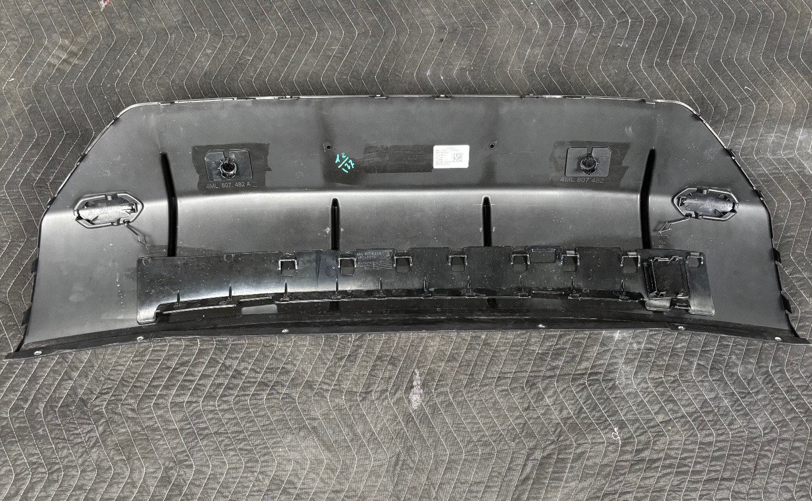 2025 Lamborghini Urus SE Rear Diffuser