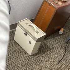 Sawyers 500 S Portable Slide Projector 35mm with Cover Cord Vintage Near Mint 