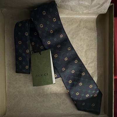 Gucci Navy Green Gold GG Logo Jacquard Silk Tie, Geometric Pattern Men's