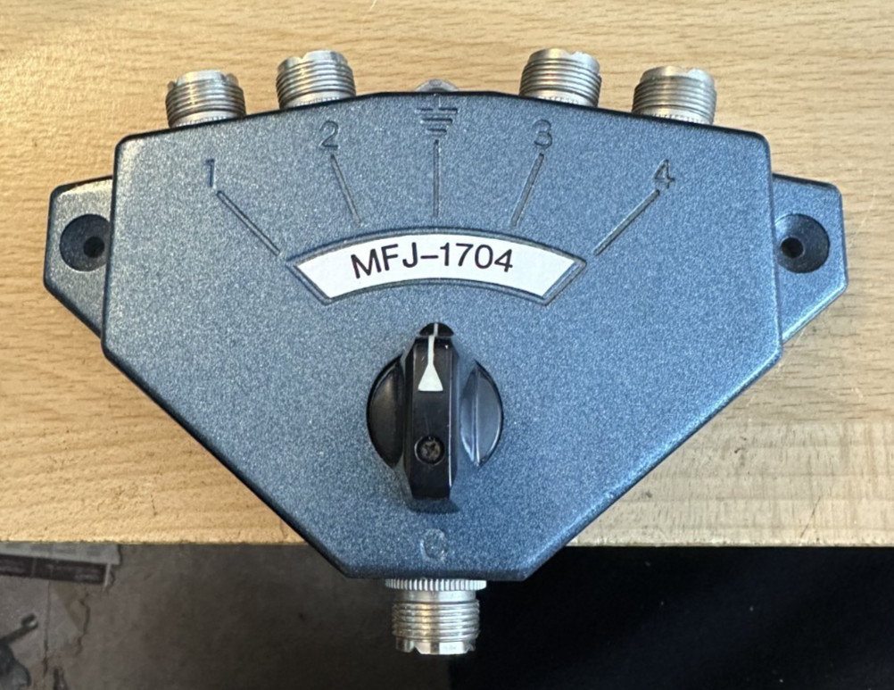 MFJ-1704 Coaxial Switch 4 Position  Lightning Surge Protecti