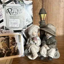 Pretty as a Picture “You Captured My Heart from The Very Start” #175331 Figurine