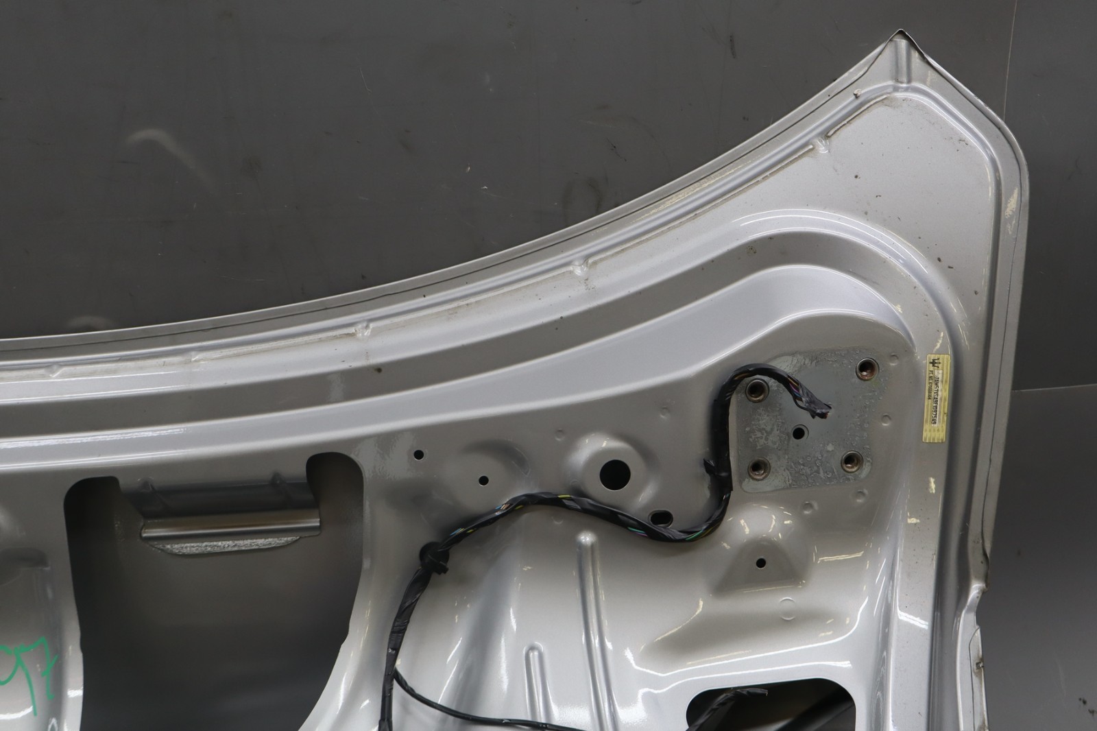 14-20 Maserati Ghibli Rear Trunk Lid Deck Shell Cover Panel 670008304 Oem