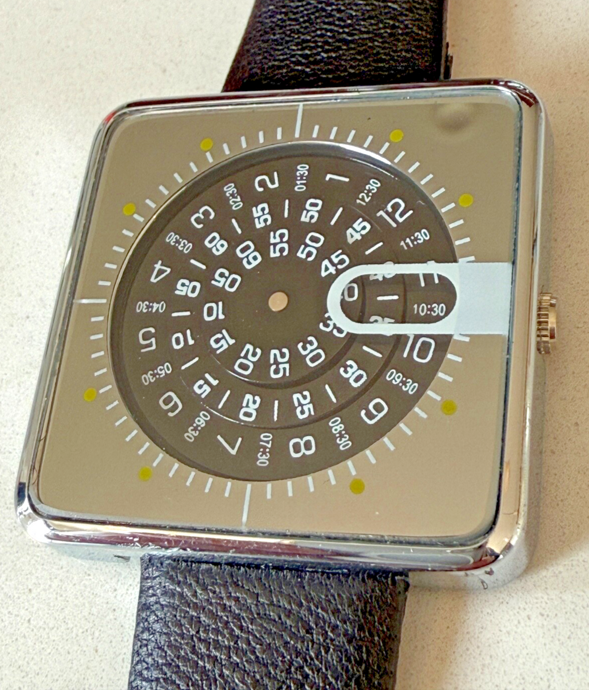 Elegant Paidu Watch with Moving Dials - Japanese Movement & Stainless Steel Back