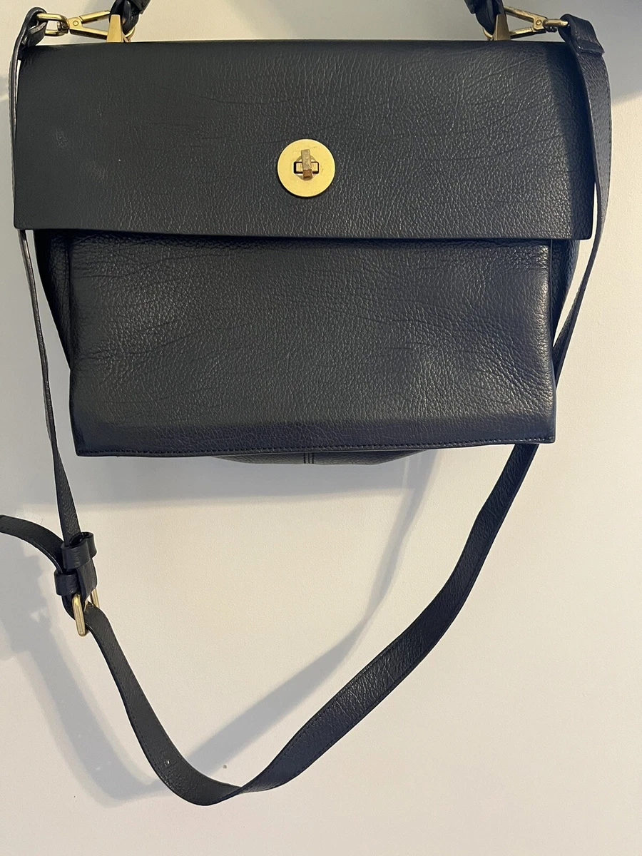 Lia store numa purse