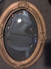 ANTIQUE OVAL  PICTURE FRAME W ORIGINAL  BUBBLE GLASS. — photo 1