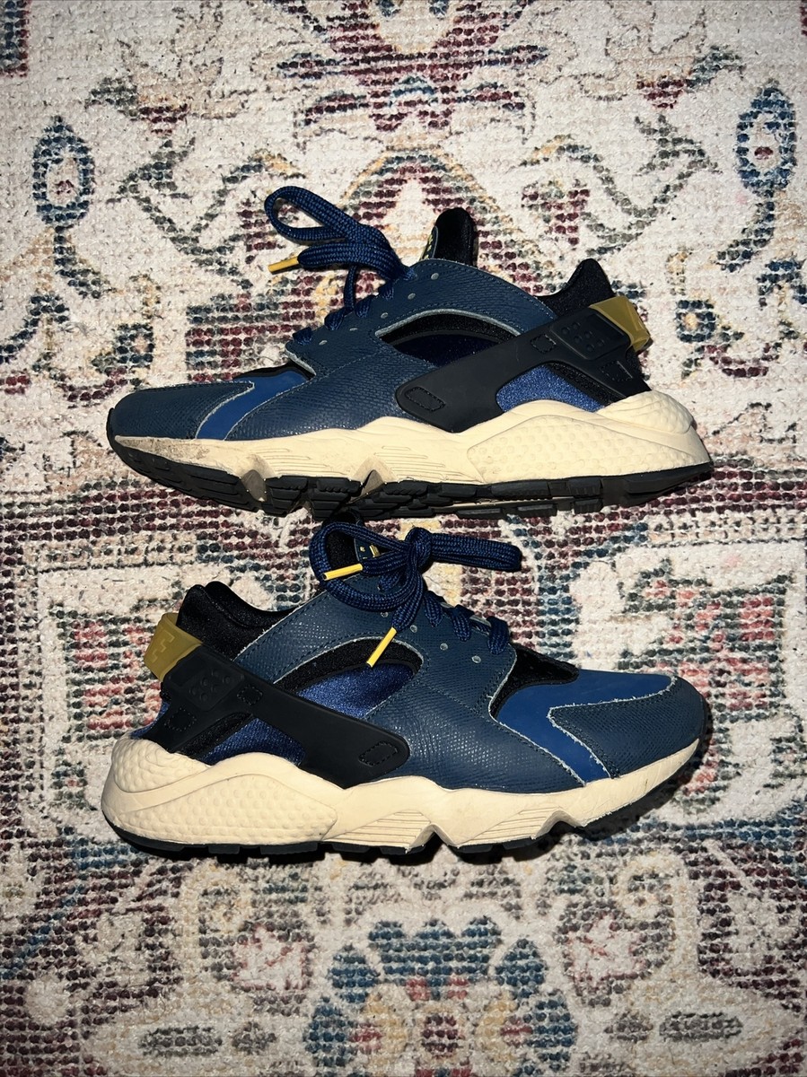 navy blue and yellow huaraches
