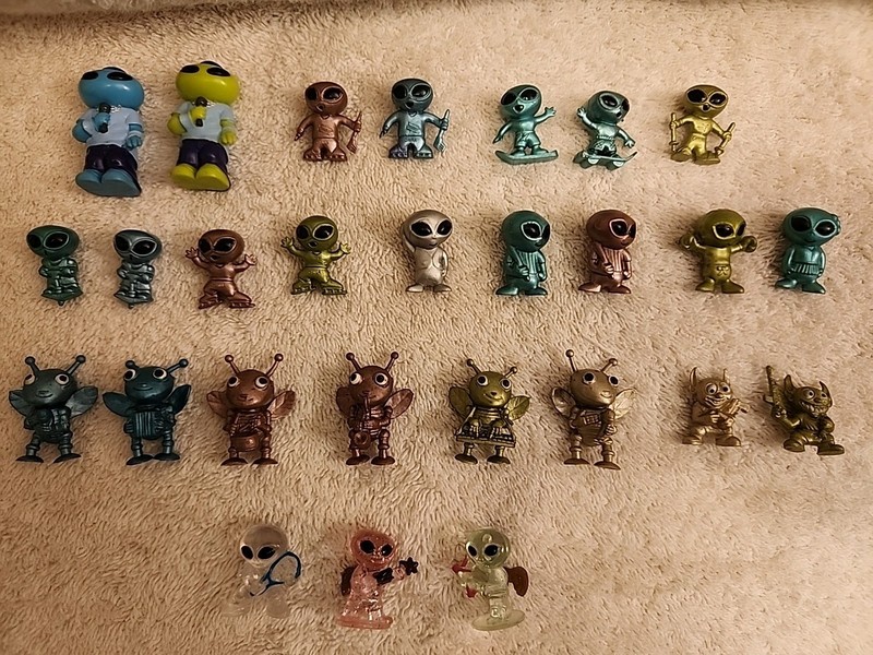 Lot Of 27 Alien Figurines - Vintage Collectible Alien Toys