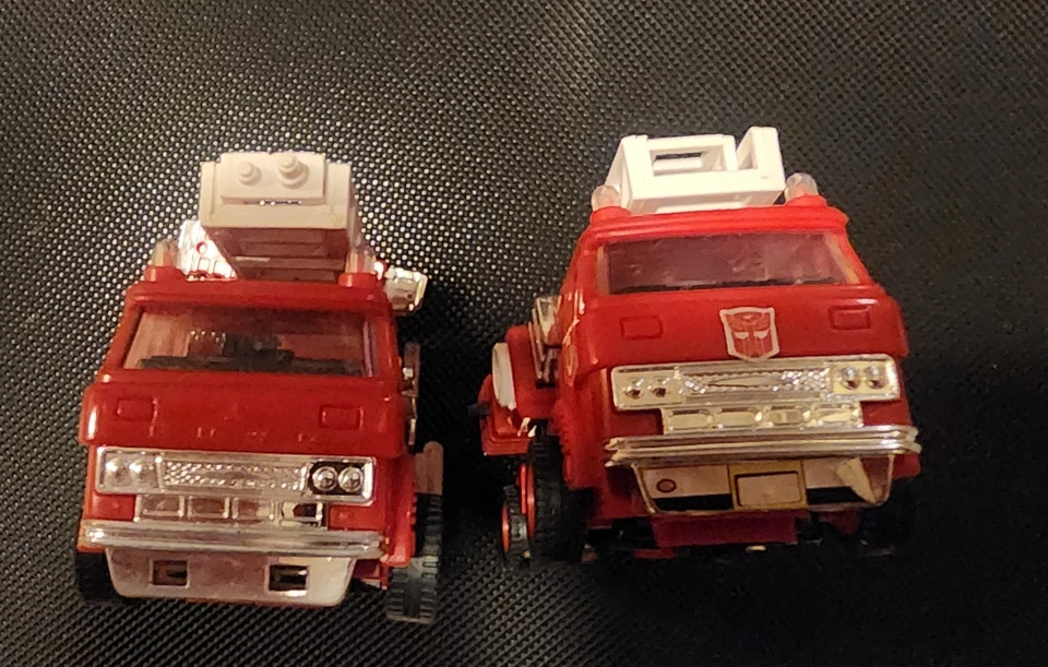 Transformers Diaclone #10 and G1 Japanese Inferno with Box and Accessories Lot - Image 3 of 4