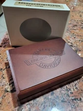 VERY RARE HARLEY DAVIDSON 1990'S ENGINE SERIES FIRST V TWIN ZIPPO LIGHTER IN BOX