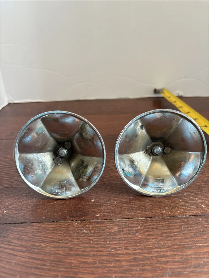 Par de Candelabros IRVINWARE Silvertone Cromo 4.5" Hecho en EE. UU. EN MUY BUENA CONDICIÓN Foto 4 de 4