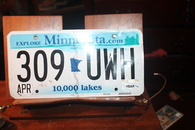 2009 Minnesota License Plate 10,000 Lakes 309 UWH BENT