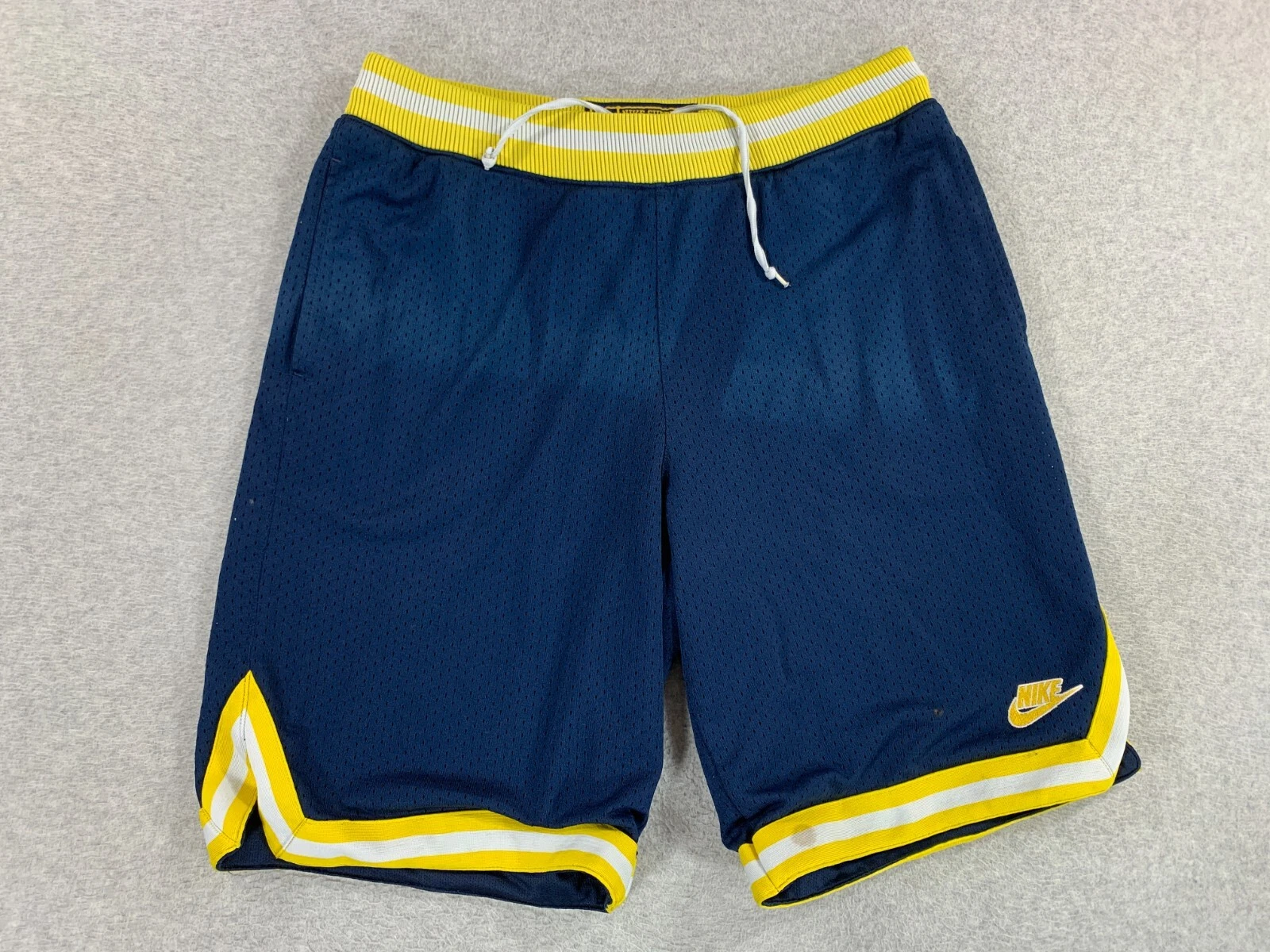 Short de basket vintage Nike Supreme Court Mesh (homme grand) bleu/jaune