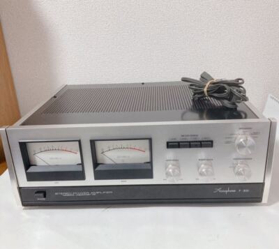 Accuphase Power Amplifier P 300  Accuphase STEREO POWER AMPLIFIER