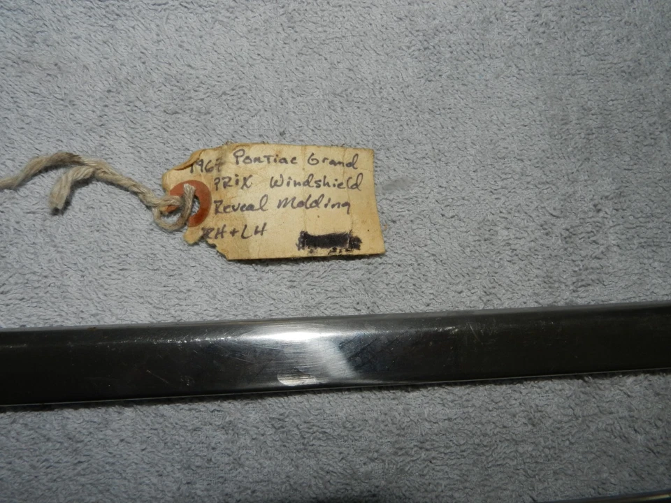 Pontiac Grand Prix 1967 parabrisas lateral revelar moldura Rh & Lh Foto 4 de 4