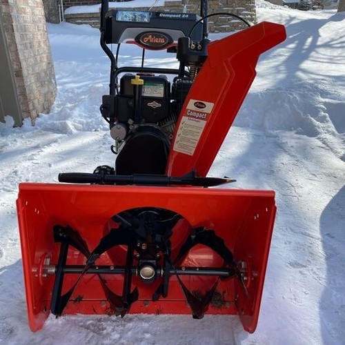 Ariens Snowblower 920 Series SnoThro Model 920014 Compact 2 stage