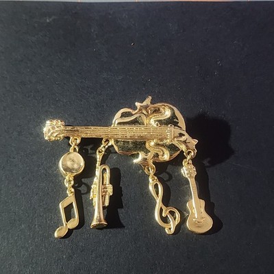 Musical Instrument Brooch Goldtone Violin Guitar Trumpet Treble Clef Note