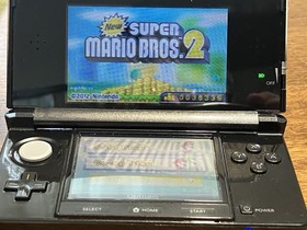 Nintendo 3DS CTR-001 USA Black w/Stylus & Charger Bundle With 2 Games- Tested