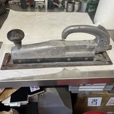 Chicago pneumatic cp867 straight line air sander C205