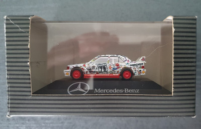 Herpa 1:87 Modellauto Mercedes 190E 2.5-16 Dekra Mercedes-Benz Museum