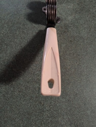 Vintage ECKO Pull Through Manual Knife Sharpener Cream Handle  - Picture 4 of 13