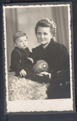 Mother + Child, Photograph, 1953, Postcard, Reverse Note, black and white, Castle Town UNB