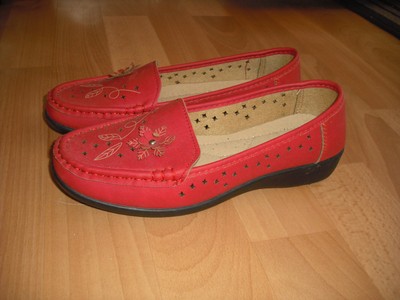 comfortable flat shoes uk