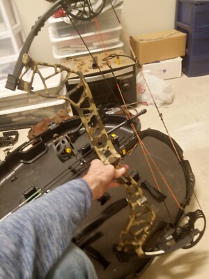 BEAR Species EV RTH Package / Hunting Bow