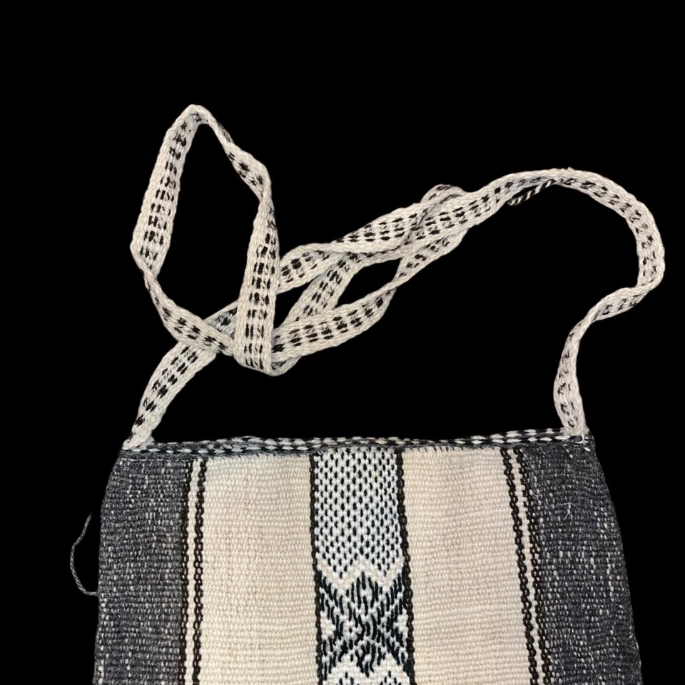 Vintage Bohemian Woven Wool Crossbody Tote Bag | Mexican Baja Pattern, Earthy - Image 3 of 4