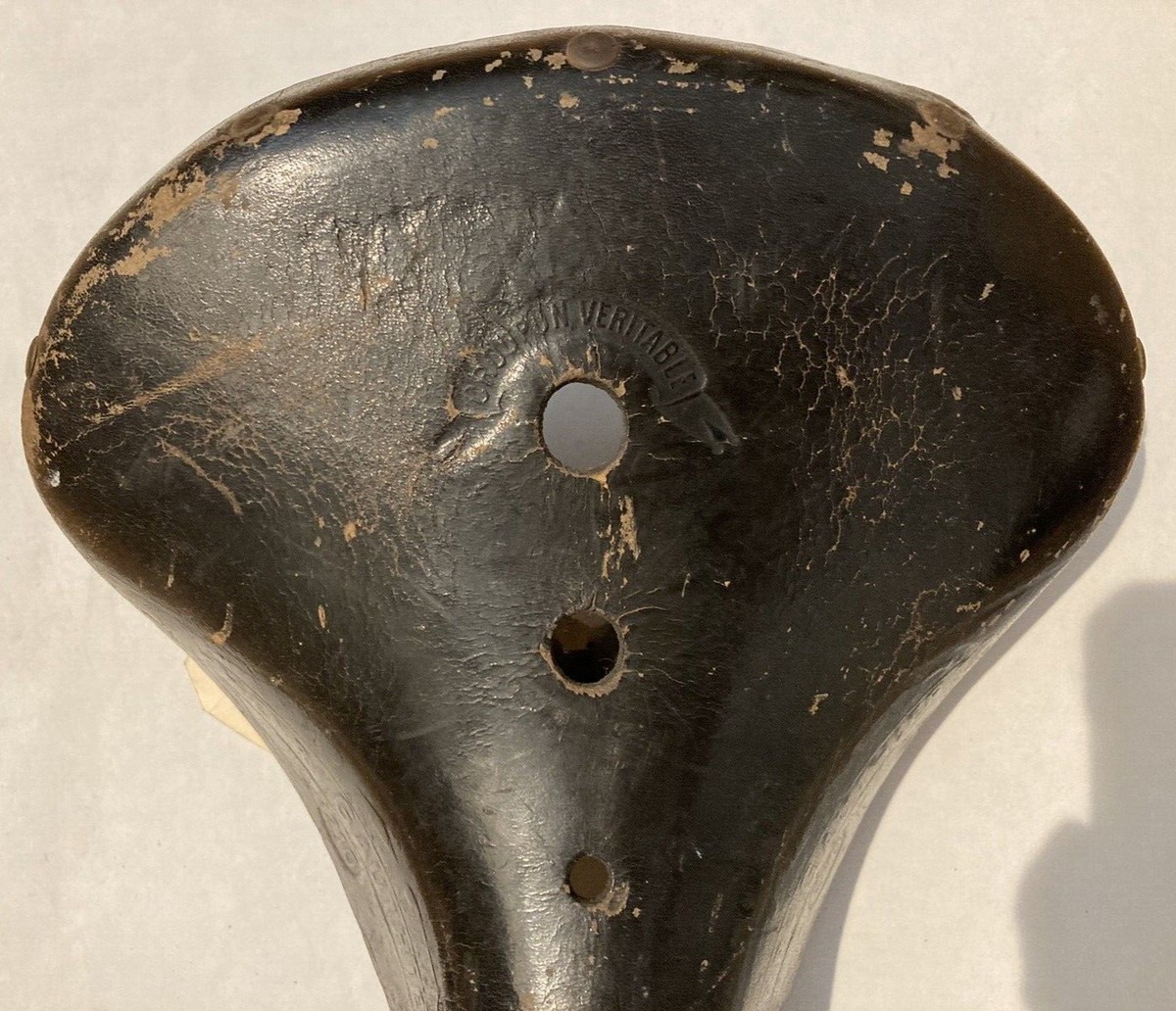 Selle De Vélo De Course Vintage Peugeot - Noire, Cuir, Style Bibliotheque Erotique - Occasion
